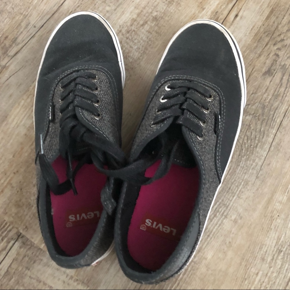 Black van like levi shoes